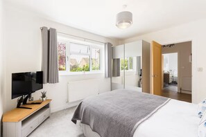 3 sovrum, strykjärn/strykbräda, gratis wi-fi och sängkläder