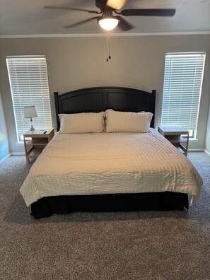 3 bedrooms, travel cot