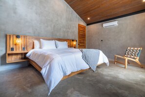 4 bedrooms, free WiFi, bed sheets