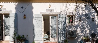 Bed and Breakfast 'Chambre Double Classique' with Shared Garden and Air Conditioning