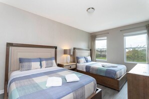 9 bedrooms, iron/ironing board, internet, bed sheets