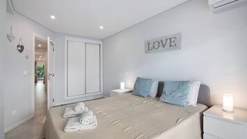 2 habitaciones, tabla de planchar con plancha, wifi y ropa de cama