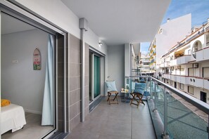 Terrace/patio - Apartment 'Eanes 22 Beach House' with Balcony, Wi-Fi and Air Conditioning (Monte Gordo)