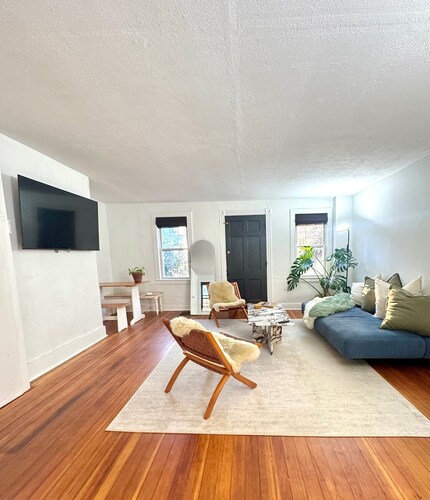 Charming 2-bedroom Twin private house in serene Milford