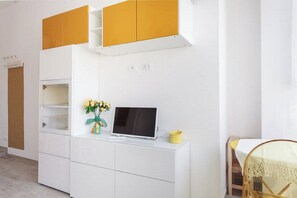 Apartment, City View | Living area