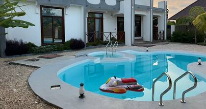 3-bedroom villa in charming Zanzibar with Swimming Pool and aircondition