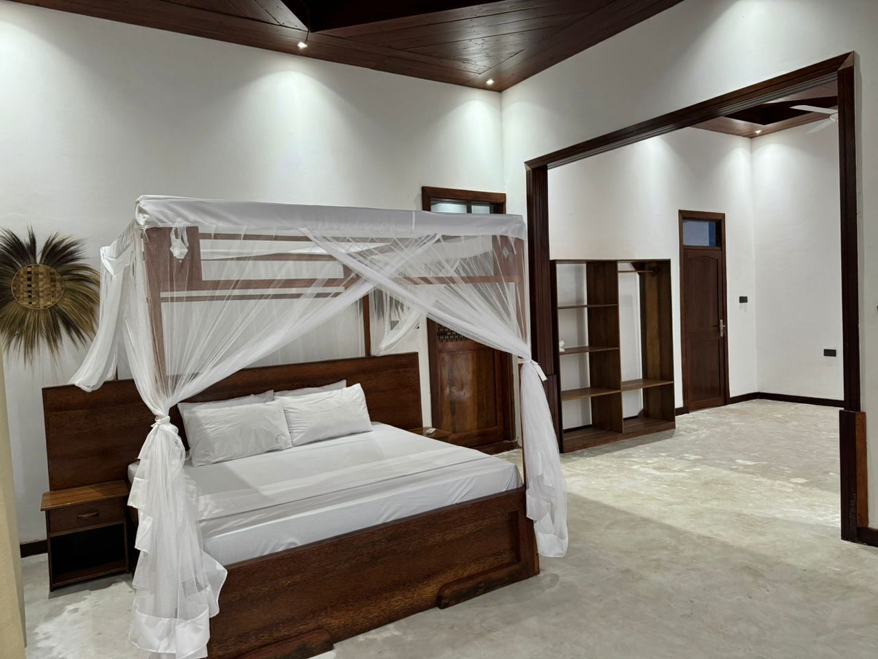 3 habitaciones, escritorio, tabla de planchar con plancha y wifi gratis 