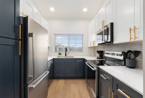 Fridge, microwave, oven, stovetop - Scottsdale Luxury Getaway | Resort-Style Amenities (Scottsdale)