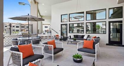 Luxury 2BR in Scottsdale | Resort Living, Sleeps 6