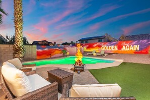 Outdoor pool - BRAND NEW - Unbeatable Location & Amenities! Check this out: (Phoenix)