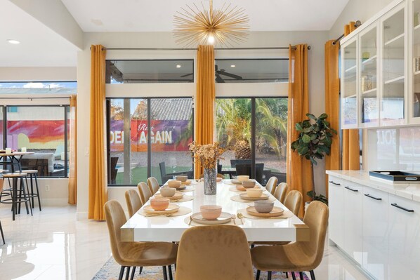 Dining - BRAND NEW - Unbeatable Location & Amenities! Check this out: (Phoenix)