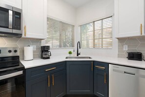 Fridge, microwave, oven, stovetop - Luxury 3BR Scottsdale Retreat | Resort Amenities (Scottsdale)