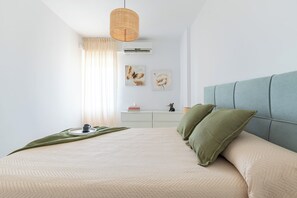 1 bedroom, iron/ironing board, Internet, bed sheets - Ona's viewpoint (Benalmádena)