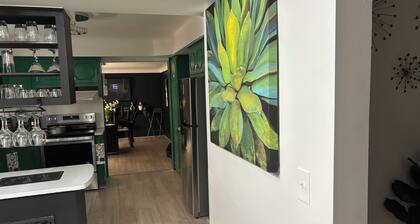 Stunting Sunburst Peaceful Palace Spacious 5-bedroom house in Center Line, MI.