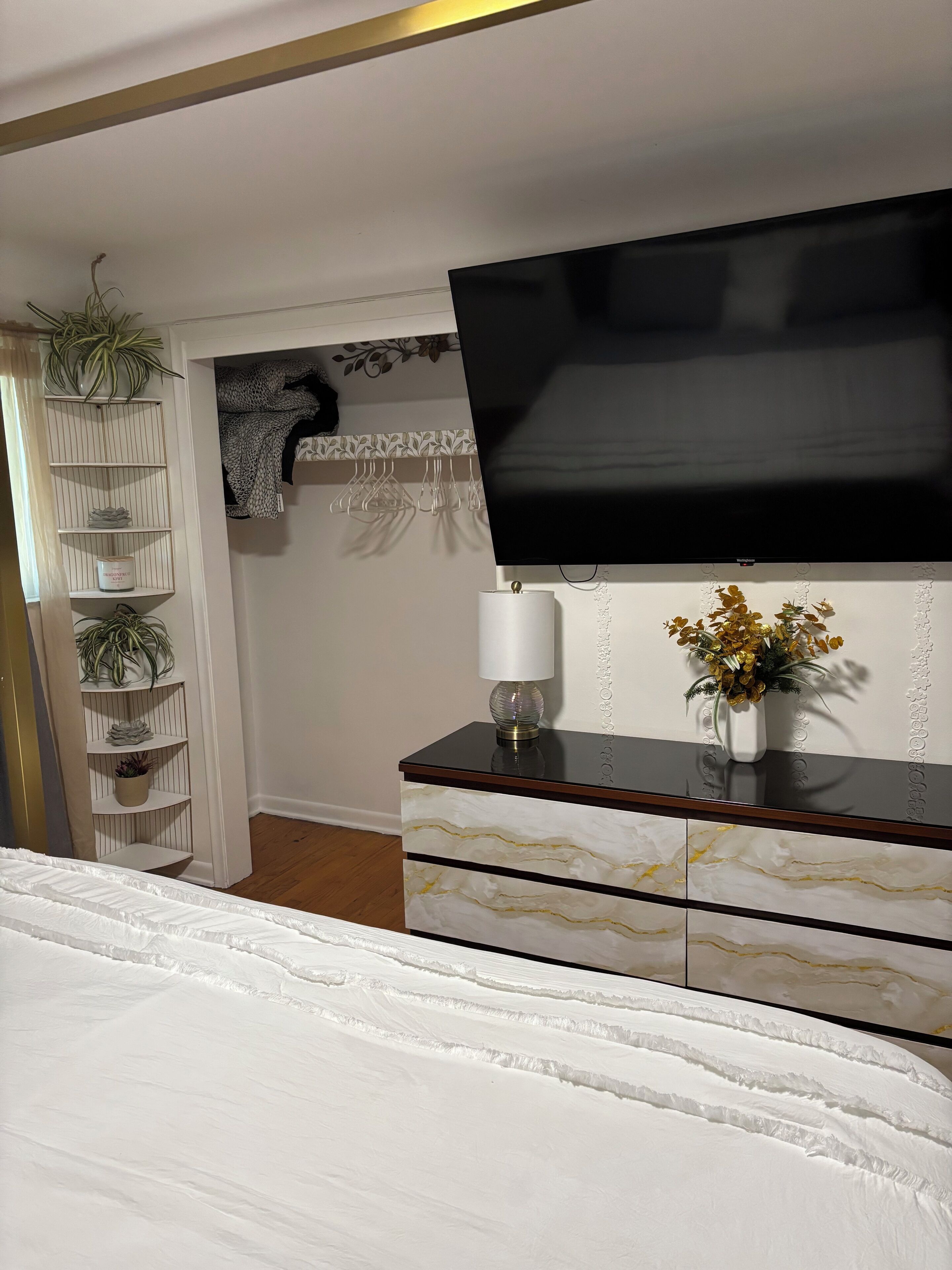 5 makuuhuonetta, työpöytä, silitysrauta/-lauta, ilmainen Wi-Fi