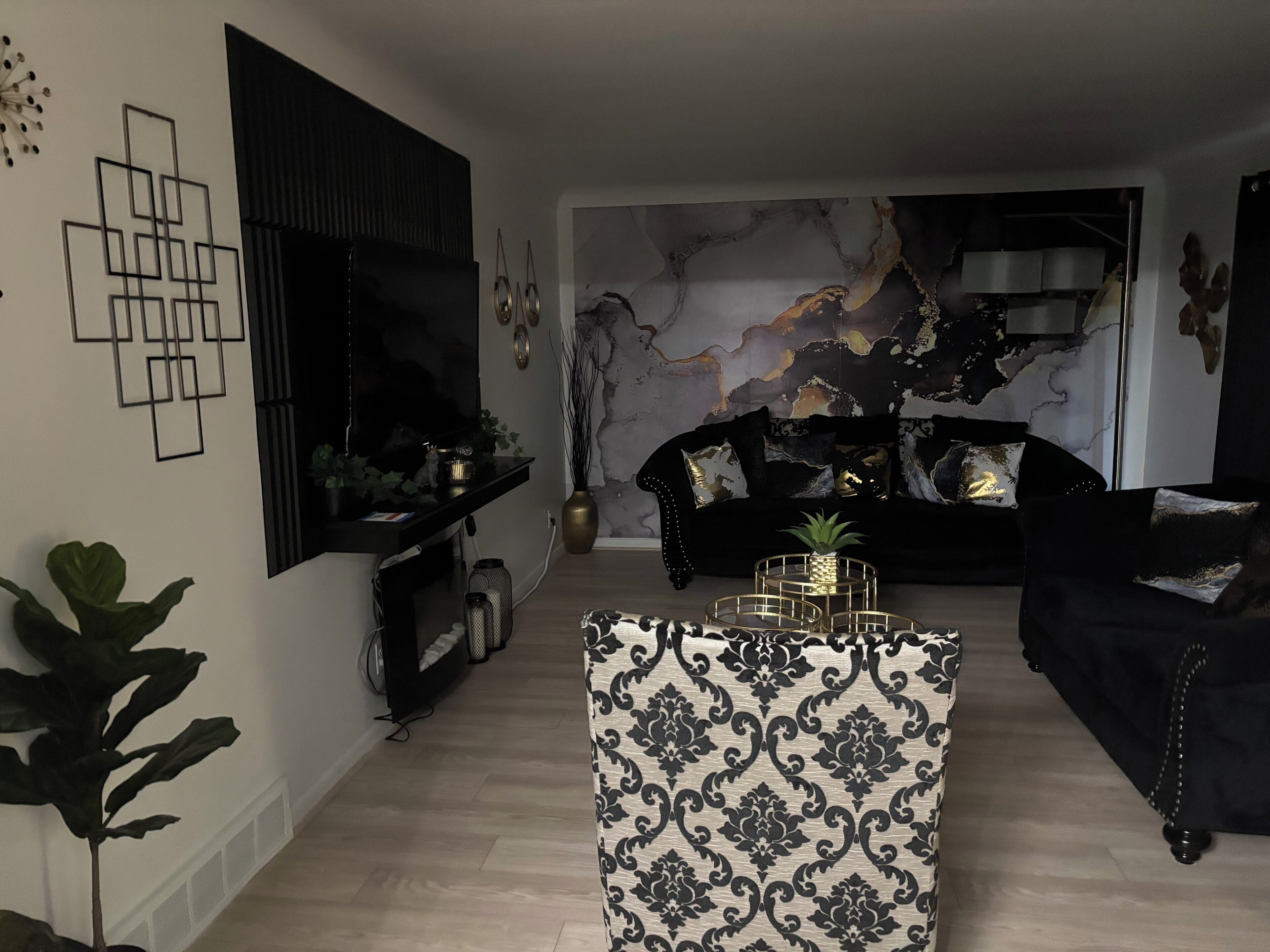 Smart TV, fireplace, video games, stereo