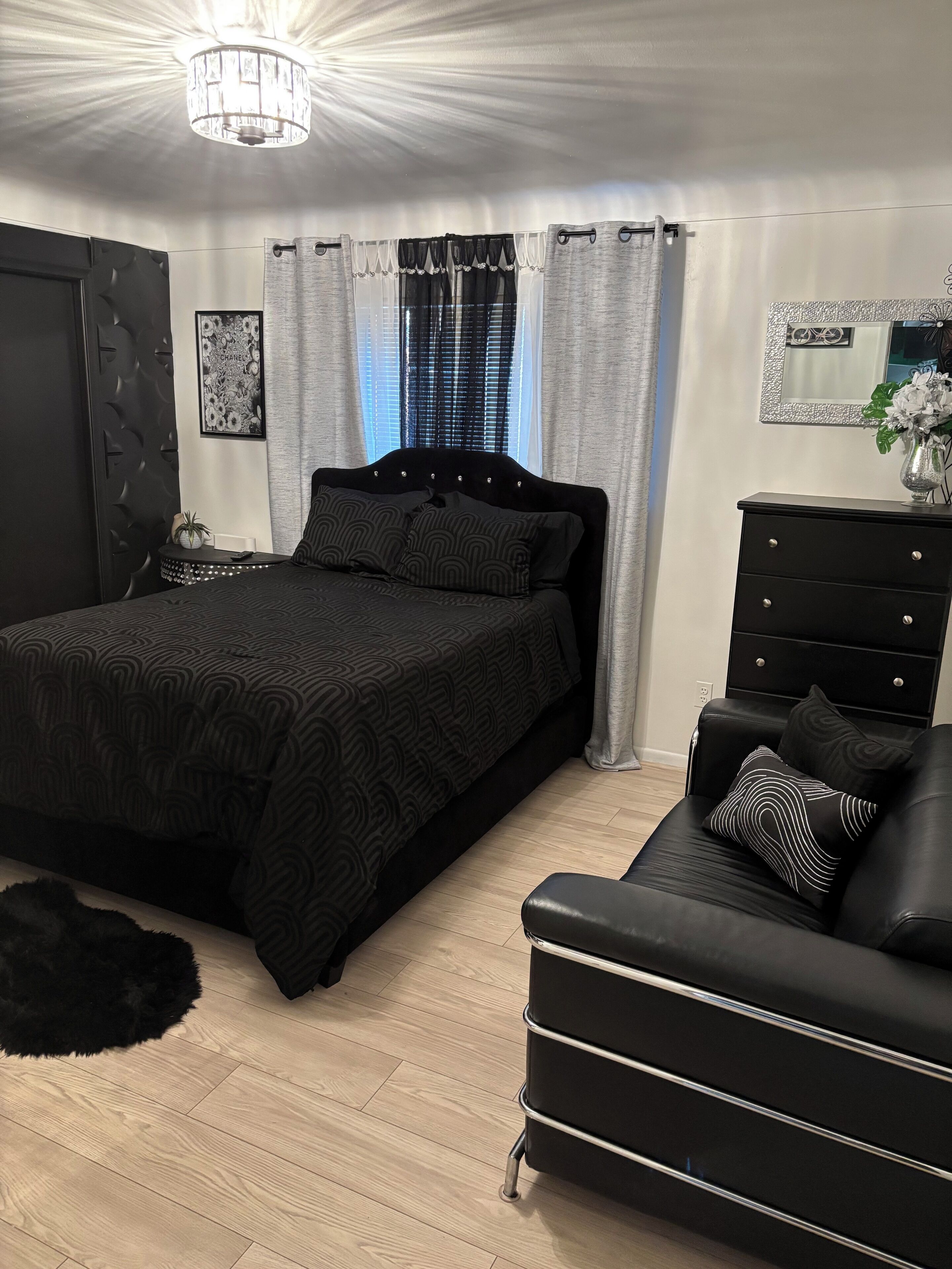 5 habitaciones, escritorio, wifi gratis y ropa de cama 