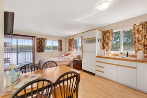 5 habitaciones, escritorio, cuna de viaje y wifi