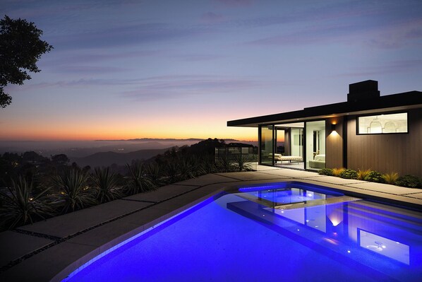 Pool - Designer Villa in Beverly Hills - Total Privacy w/ Scenic Views (Beverly Hills)