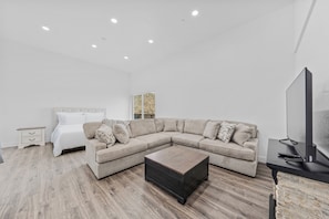 4 bedrooms, WiFi, bed sheets