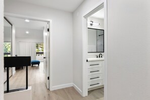 Interior - Beautiful, spacious vacation home with pool in San Diego (San Diego)