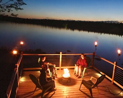 Camp "Close Call"  - 2-bedroom lakefront house on scenic Beaufort Lake