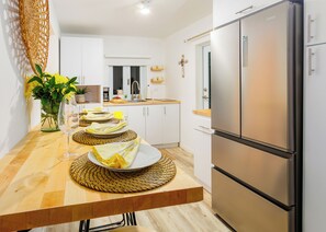 Microwave, stovetop