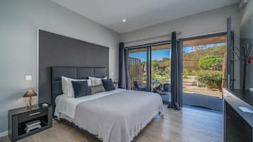 8 chambres, fer et planche Ă repasser, Wi-Fi, draps fournis