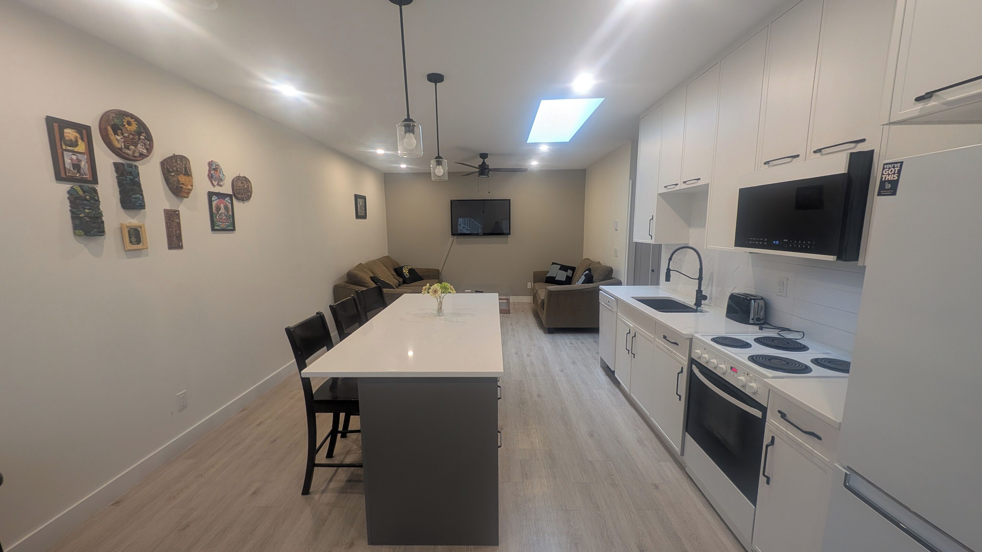 Microondas, horno, parrilla de estufa y lavavajillas 