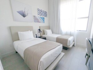3 bedrooms, travel crib, WiFi, bed sheets