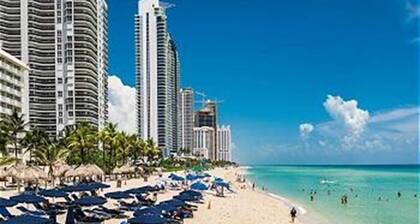 G - Walk to beach! Beautiful Pool and Tennis Courts