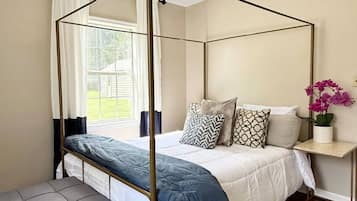 2 habitaciones, cuna de viaje, wifi gratis y ropa de cama