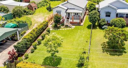 Beautiful Maclean Cottage