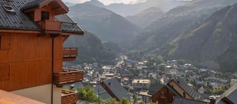 Ground floor, swimming pool, balcony, tv, ski locker, 29m², Valloire