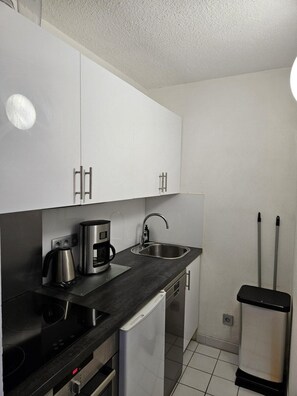 Kühlschrank, Ofen, Geschirrspüler