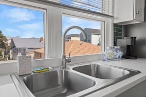 Departamento, 2 habitaciones, para no fumadores, se aceptan mascotas | Cocina privada | Refrigerador con congelador, microondas, horno y parrilla de estufa