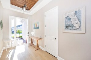 المنشأة من الداخل