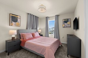 5 bedrooms, iron/ironing board, WiFi, bed sheets