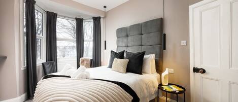 3 chambres, fer et planche Ă repasser, accĂšs Ă Internet, literie fournie