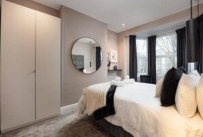 3 bedrooms, iron/ironing board, Internet, bed sheets