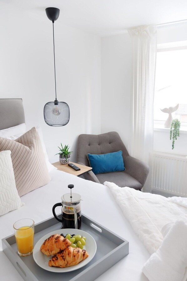2 chambres, fer et planche à repasser, accès à Internet, literie fournie