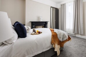 4 chambres, fer et planche à repasser, accès à Internet, literie fournie