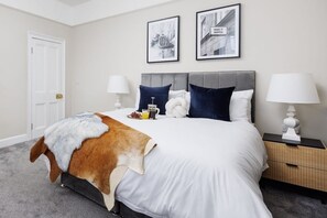 4 bedrooms, iron/ironing board, Internet, bed sheets