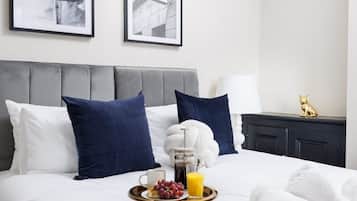 4 habitaciones, tabla de planchar con plancha, internet y ropa de cama