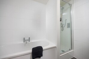 Hair dryer - Stunning Penthouse Sea view Apmt - Free Parking (Stoke)