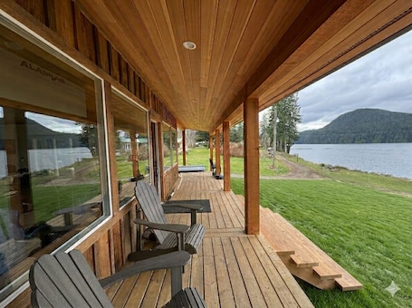 Terrace/patio. Oceanfront FISHING home-BOAT ACCESS w/ hot tub & private dock. Sleeps up to 17+