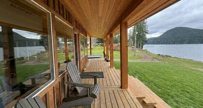 Oceanfront home-fishing lodge w/ hot tub & private dock. Sleeps up to 17+