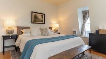 2 Schlafzimmer, Schreibtisch, Bügeleisen/Bügelbrett, kostenloses WLAN