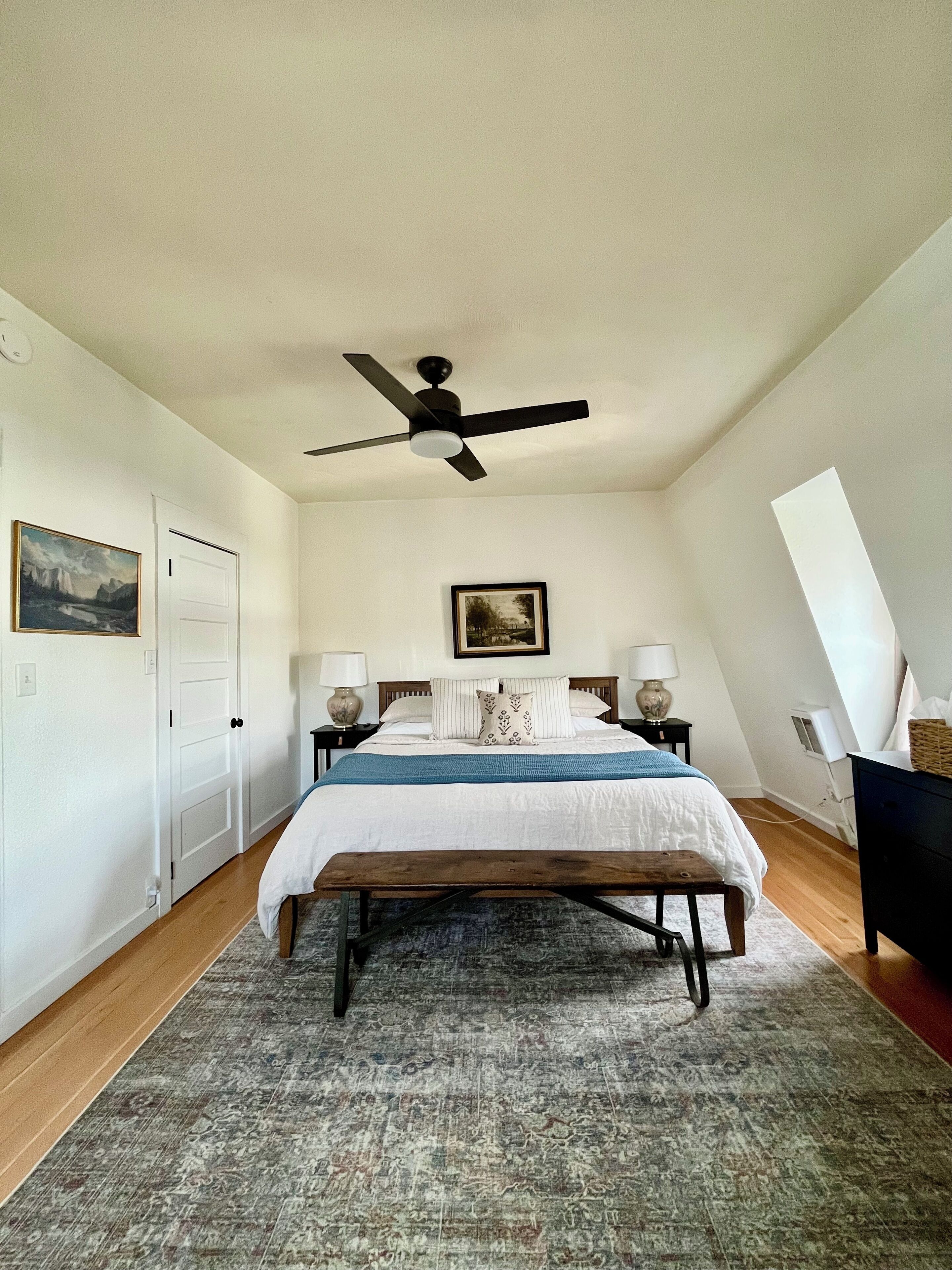 2 bedrooms, desk, iron/ironing board, free WiFi