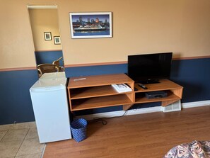 Comfort Room | Desk, free WiFi